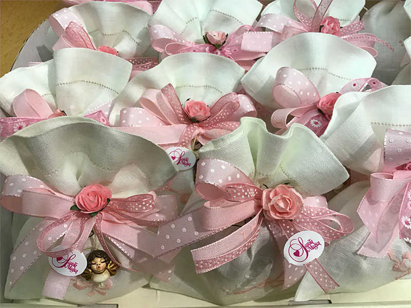 THUN Mini Gießkanne Mit Calla – Keramik-Kollektion Bomboniera, 4,6x3,3x6,1 Cm, Perfekt Als Gastgeschenk Oder Deko