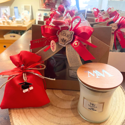 Bomboniera Di Laurea Con Candela Profumata Woodwick